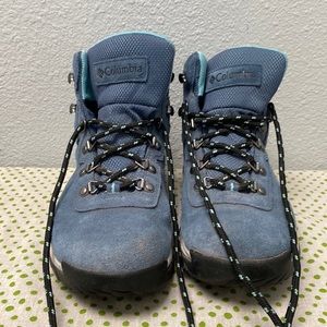 Columbia women’s hiking boots, waterproof with Omnigrip hiking boots